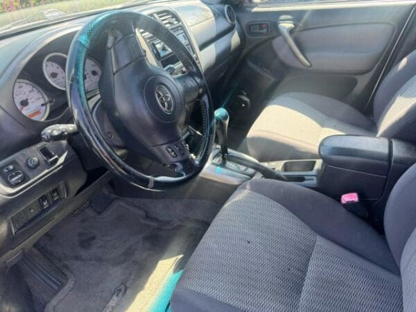 2004 Toyota RAV4 - Image 5