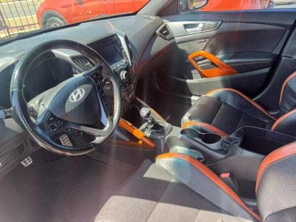 2016 Hyundai Veloster - Image 5