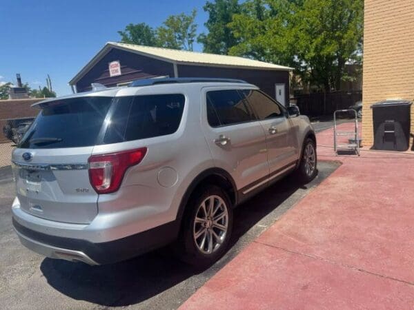 2016 Ford Explorer - Image 3