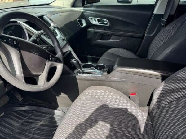 2017 Chevrolet Equinox - Image 4