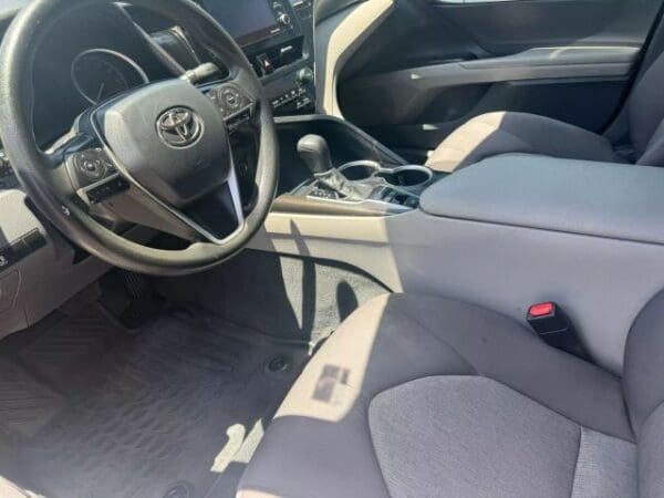 2022 Toyota Camry Hybrid - Image 7