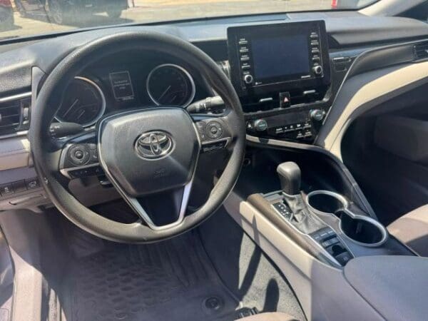 2022 Toyota Camry Hybrid - Image 5