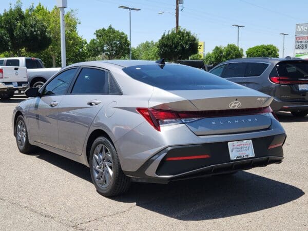 2024 Hyundai Elantra - Image 3