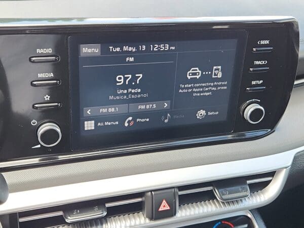 2022 Kia K5 - Image 11