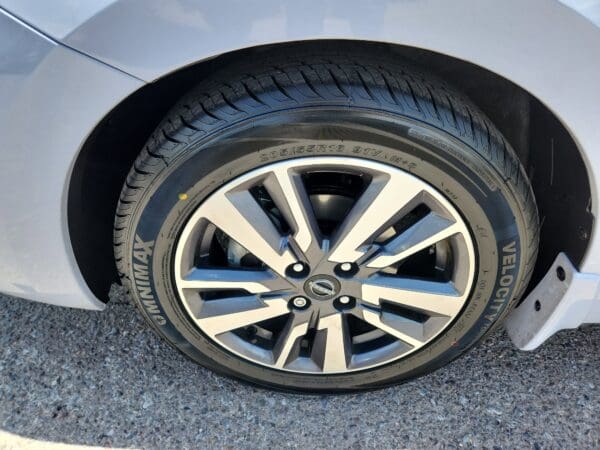 2024 Nissan Versa - Image 20