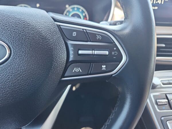 2023 Hyundai Santa Fe - Image 7