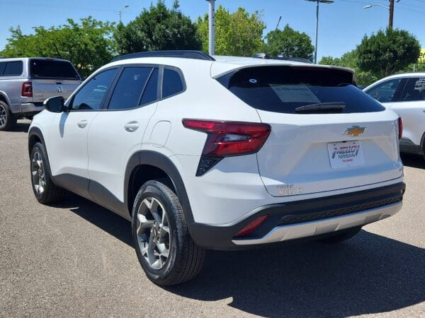 2025 Chevrolet Trax - Image 3