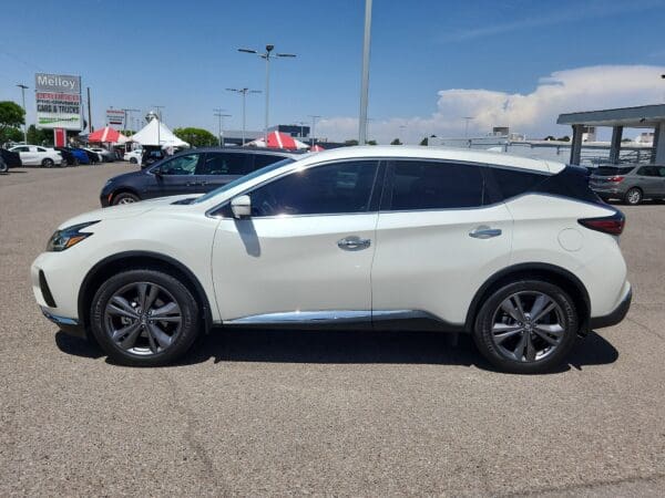 2022 Nissan Murano - Image 2