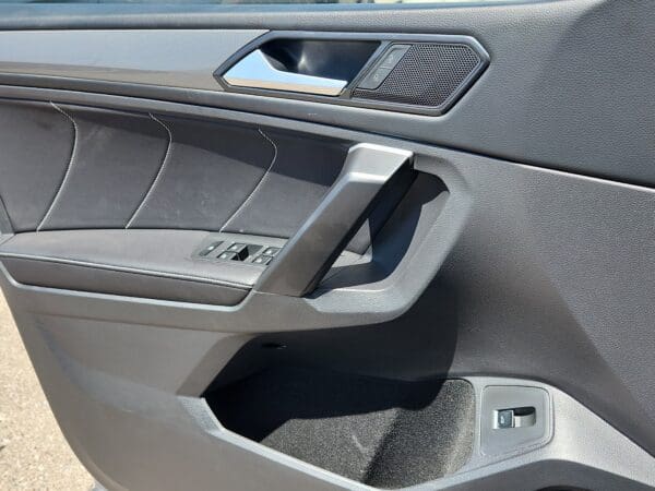 2024 Volkswagen Tiguan - Image 14