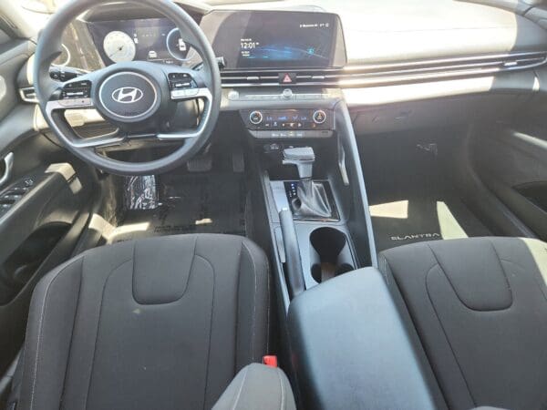 2024 Hyundai Elantra - Image 17