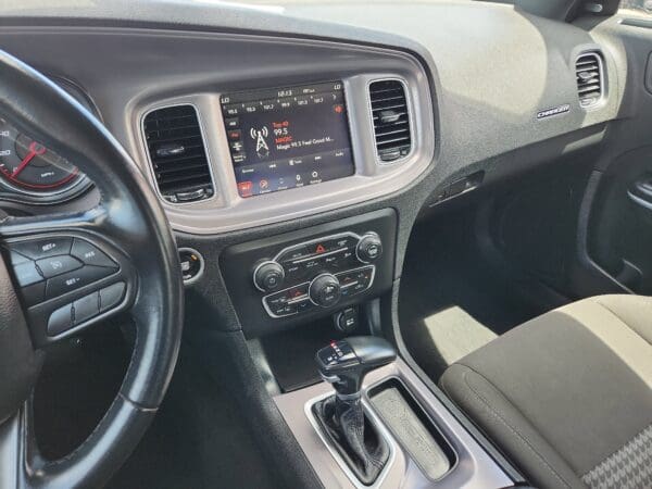 2023 Dodge Charger - Image 9