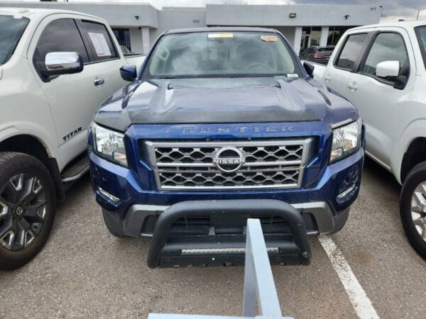 2022 Nissan Frontier - Image 2