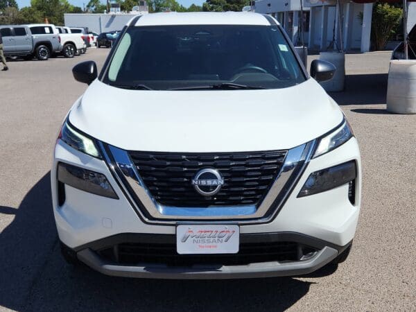 2023 Nissan Rogue - Image 5