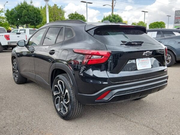 2024 Chevrolet Trax - Image 3