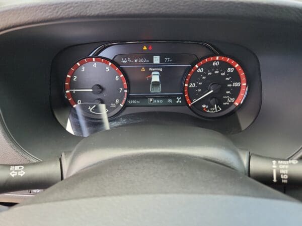 2024 Nissan Frontier - Image 8