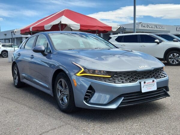 2022 Kia K5 - Image 4