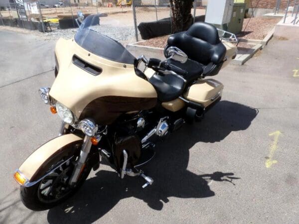 2014 Harley-Davidson FLHTK - Image 9