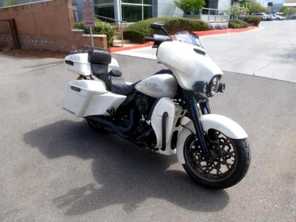 2023 Harley-Davidson FLHXST - Image 21