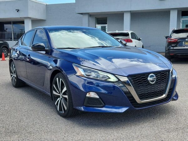 2021 Nissan Altima - Image 3