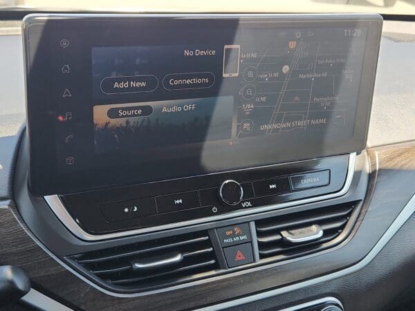 2023 Nissan Altima - Image 11