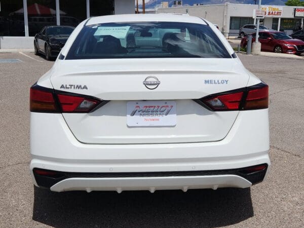 2024 Nissan Altima - Image 18