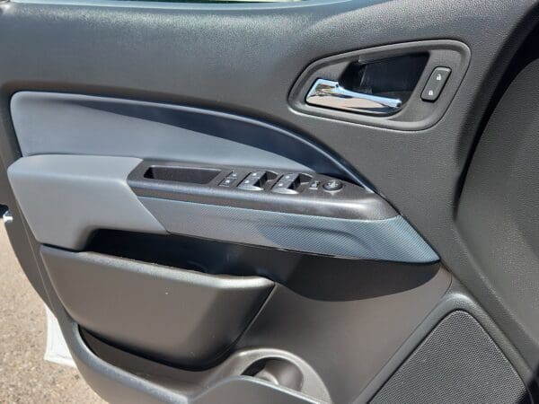 2022 Chevrolet Colorado - Image 14