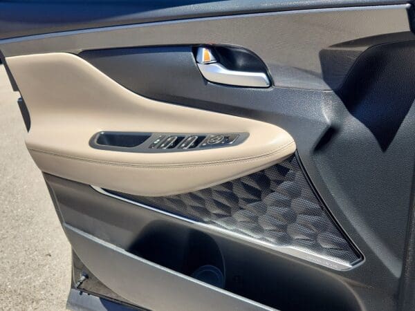 2023 Hyundai Santa Fe - Image 15