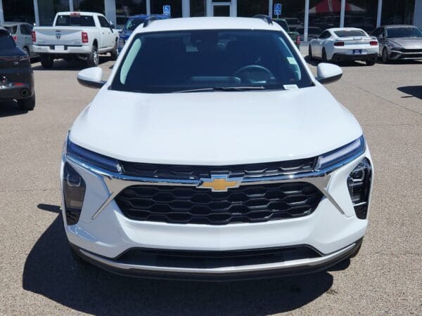 2025 Chevrolet Trax - Image 5