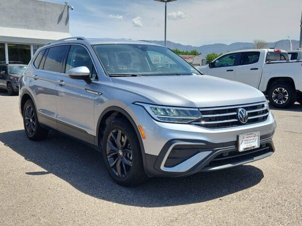 2024 Volkswagen Tiguan - Image 4