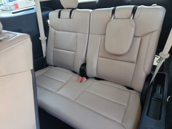 2023 Ford Explorer - Image 17