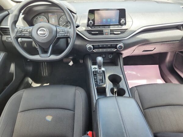 2024 Nissan Altima - Image 17