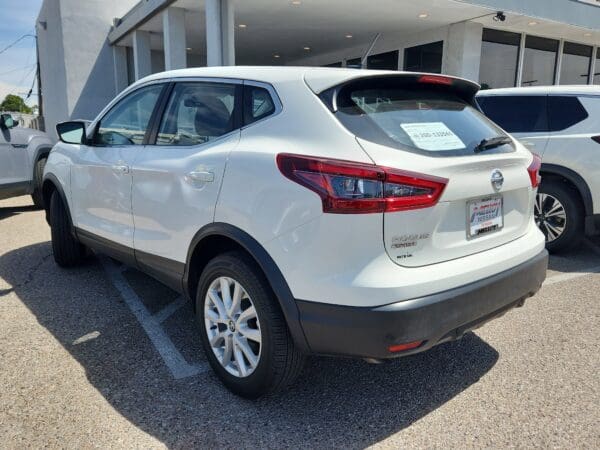 2022 Nissan Rogue Sport - Image 3