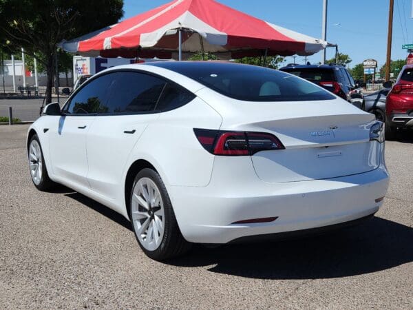 2022 Tesla Model 3 - Image 3