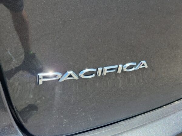 2022 Chrysler Pacifica - Image 20