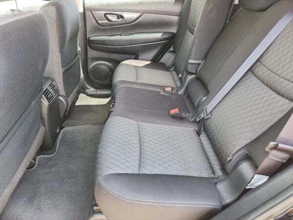 2020 Nissan Rogue - Image 17