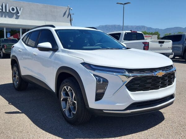 2025 Chevrolet Trax - Image 4