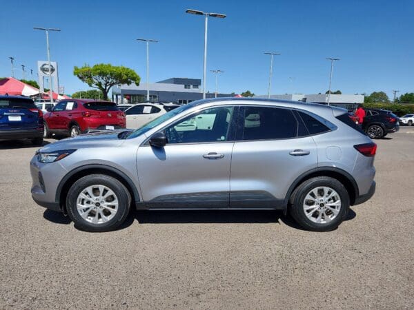 2023 Ford Escape - Image 2