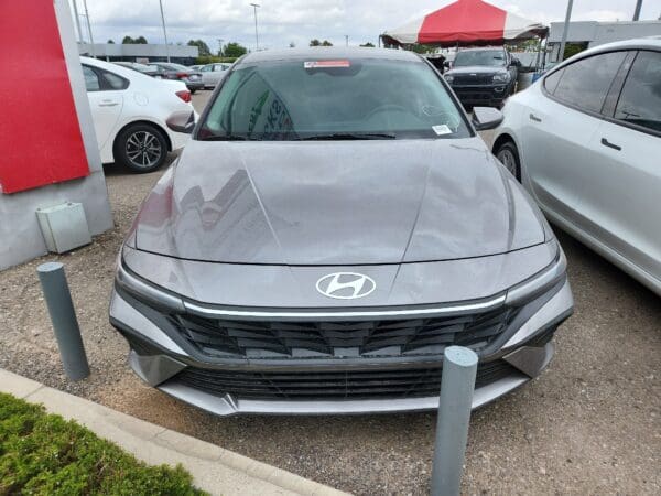 2024 Hyundai Elantra - Image 2