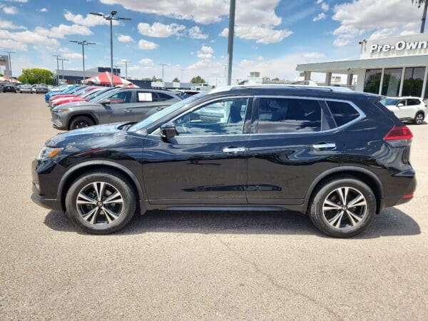 2020 Nissan Rogue - Image 2