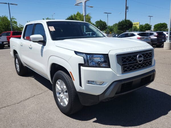 2024 Nissan Frontier - Image 3