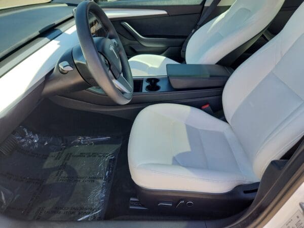 2022 Tesla Model 3 - Image 13