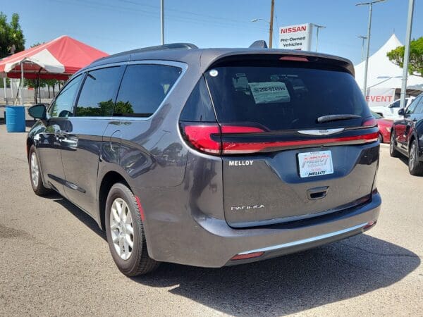 2022 Chrysler Pacifica - Image 3