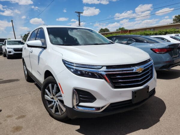 2022 Chevrolet Equinox - Image 3