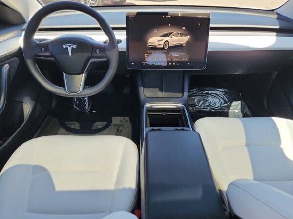 2022 Tesla Model 3 - Image 16