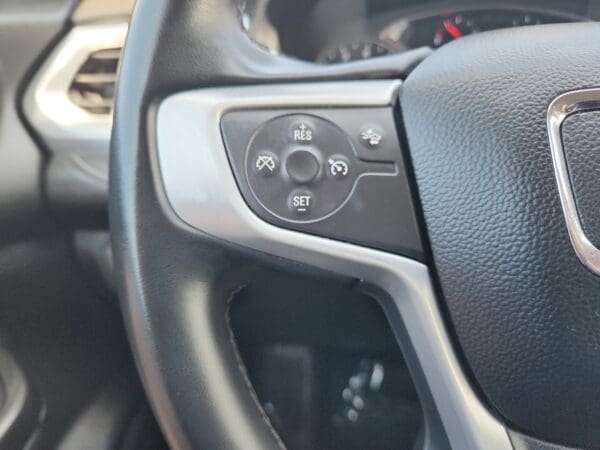 2023 GMC Acadia - Image 6