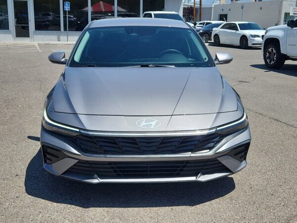 2024 Hyundai Elantra - Image 5