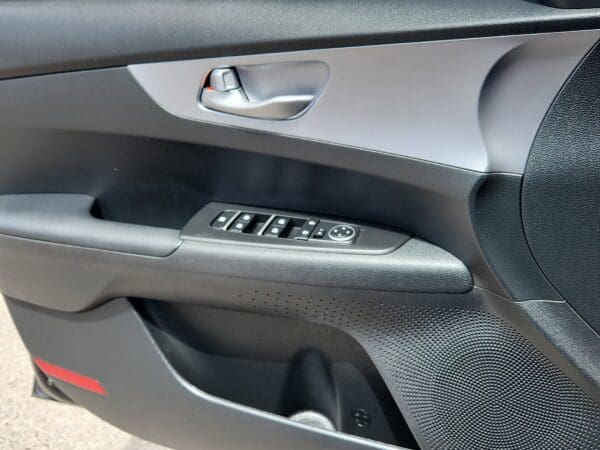 2022 Kia Forte - Image 14