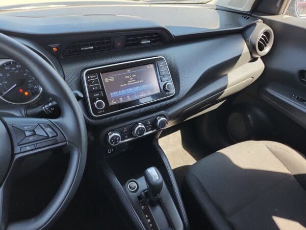 2024 Nissan Kicks - Image 9