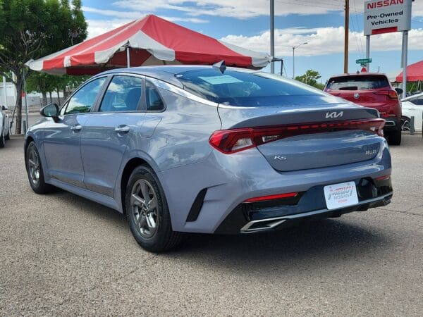 2022 Kia K5 - Image 3