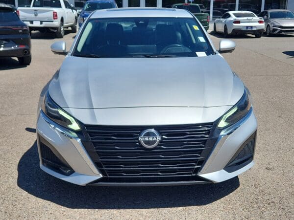 2023 Nissan Altima - Image 5